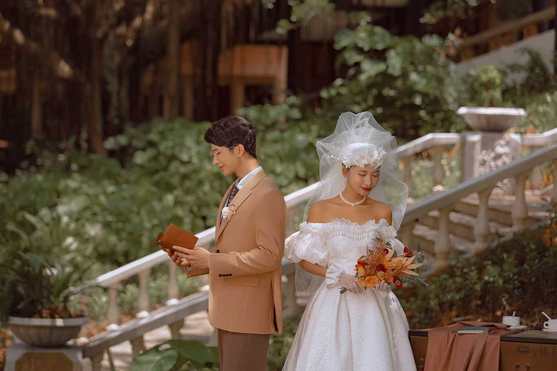 摄影师工作场景